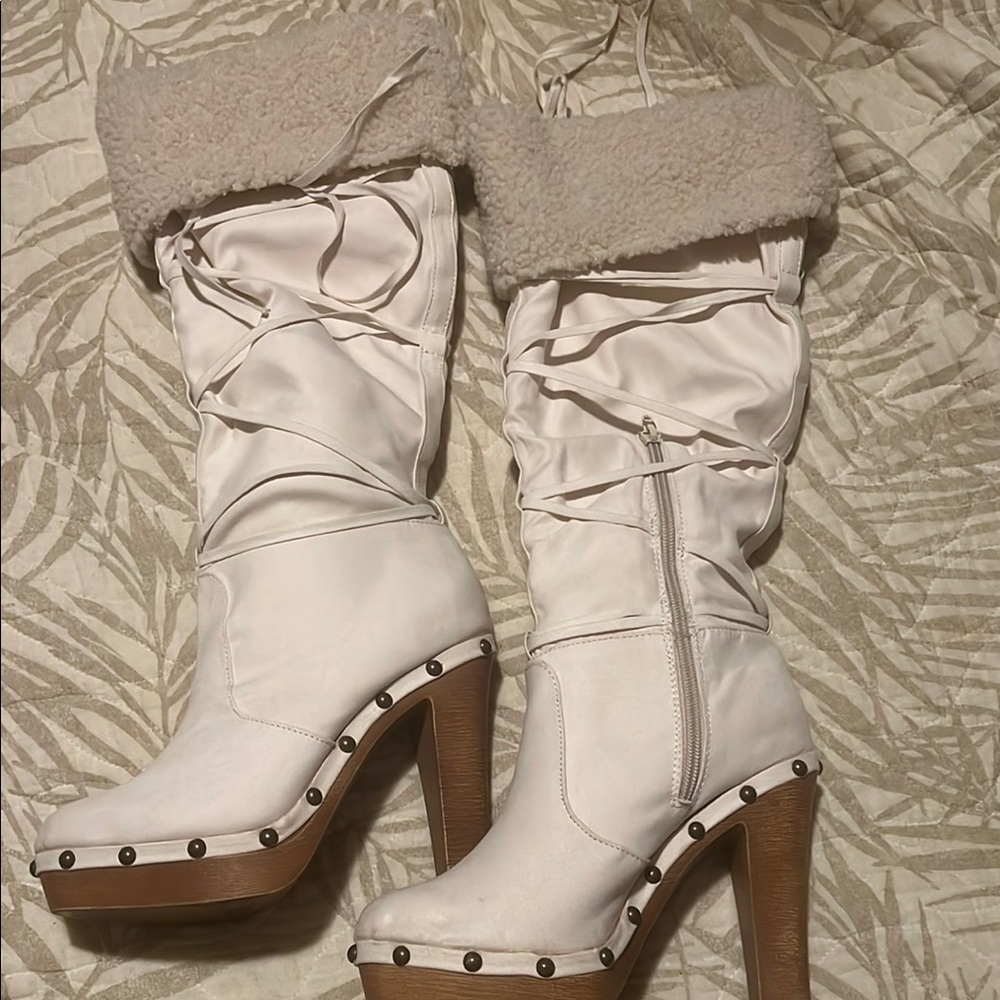 Women's White Faux Fur Lined Boots
